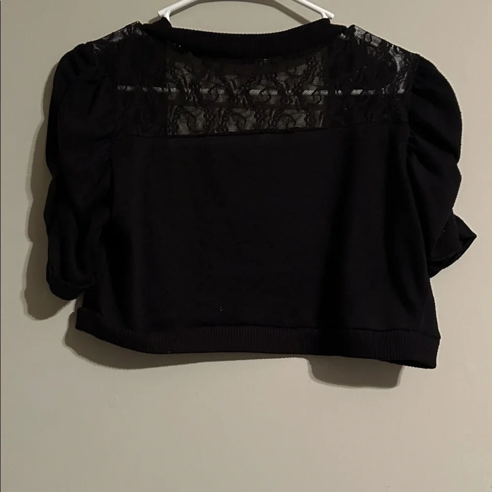 Elegant Black Lace Women's Shrug - Picture 2 of 2